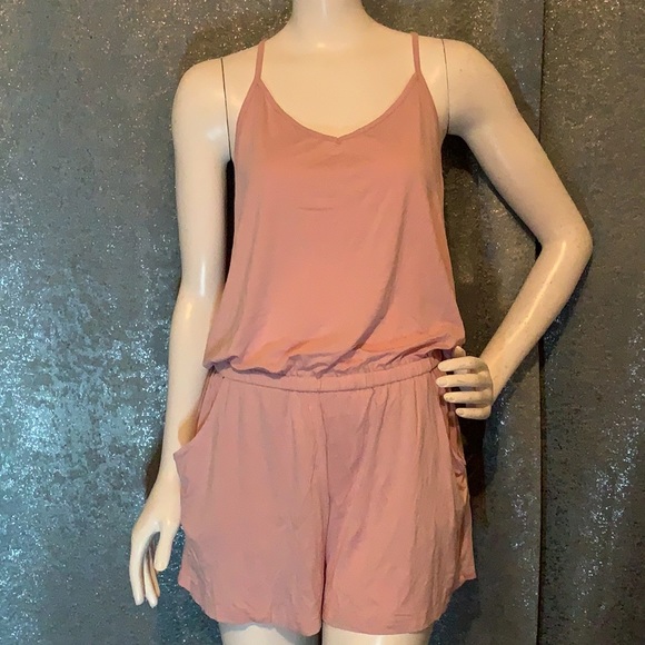 NEW REORIA ROMPER - Picture 2 of 11